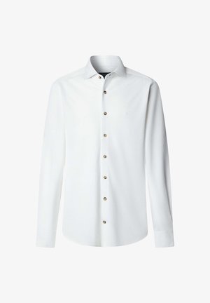 Camisa blanca de mangas largas hecha de una tela suave con un frente abotonado. Presenta un cuello clásico y botones de color bronce a lo largo del placket.