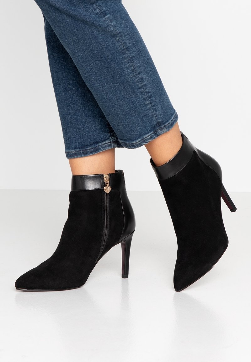 Tamaris Heart & Sole Stivaletti con tacco - black