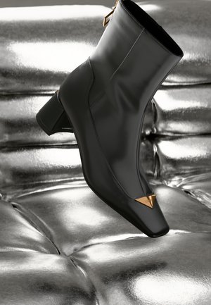 OCEANE MID - Stivaletti - black