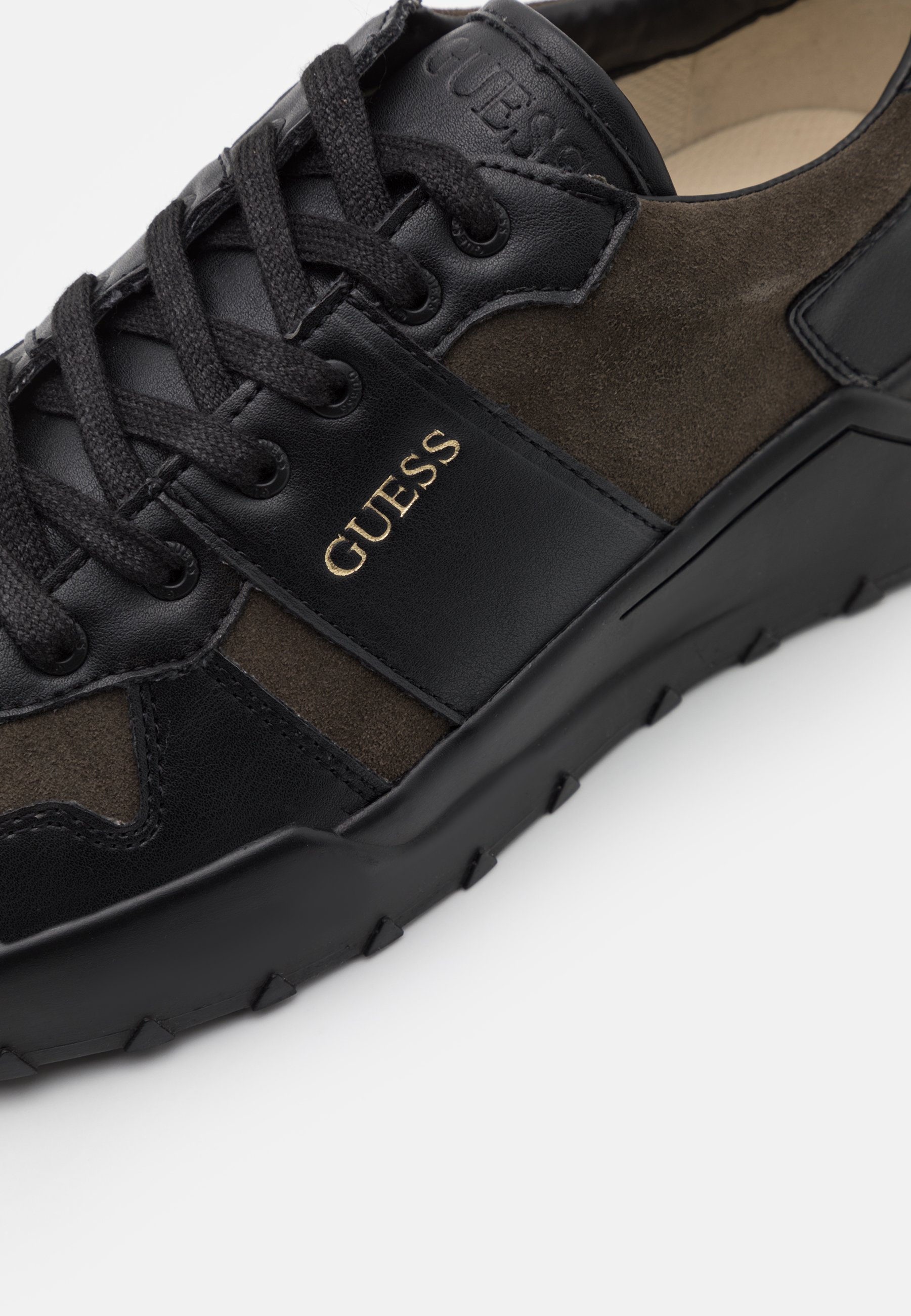 Guess LUCCA Joggesko blackgrey Zalando.no Guess VITERBO Joggesko schwarz Zalando.no
