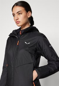 Salewa PUEZ CATINACCIO JACKET - Lauko striukė - black out