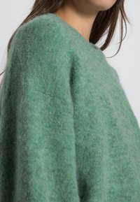 ARKET Sweter