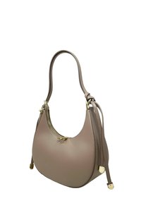 Kabelka v neutrálních tónech s hladkým koženým povrchem, zakřiveným tvarem, zlatými kovovými doplňky a zipovým uzávěrem. Má jedno ramenní ucho.