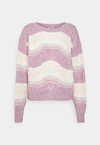 Pull en tricot avec un motif ondulé dans des teintes de lavande et de crème, col rond et coupe décontractée.
