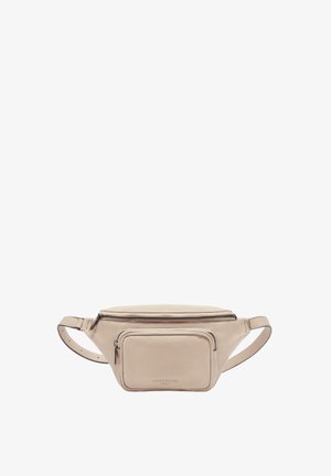 Jasno beżowa skórzana nerka z główną kieszenią na zamek i przednią kieszenią na zamek. Gładka tekstura z regulowanymi paskami po obu stronach.