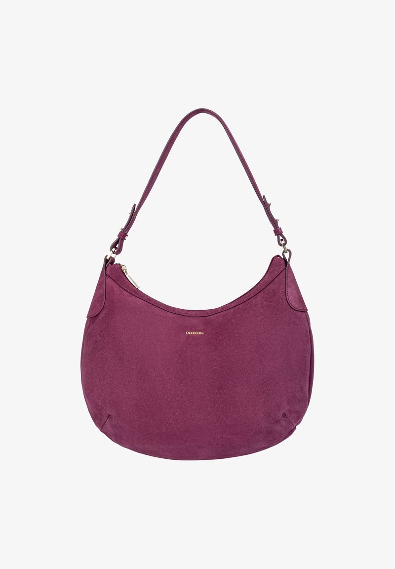 Lila Wildleder-Umhängetasche mit geschwungener Silhouette, verstellbarem Ledertrageriemen und einem dezenten goldenen Logo. Glatte Textur und minimalistisches Design.