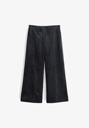 Schwarze weite Cordhosen mit Nahtdetails an der Vorderseite und seitlichen Taschen, vor einem weißen Hintergrund präsentiert.