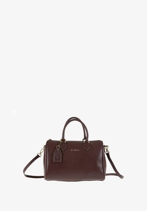 Borsa a mano in pelle marrone scuro con doppi manici, tracolla removibile e finiture in tonalità dorata su sfondo bianco.