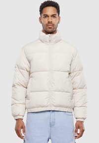 Karl Kani - CHEST SIGNATURE PUFFER  - Talvitakki - off white Pienoiskuva 1