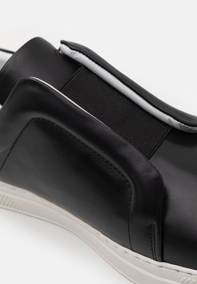 Pierre Hardy SLIDER - Mokasīni - black