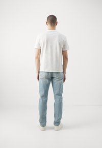 Thumbnail Image 3