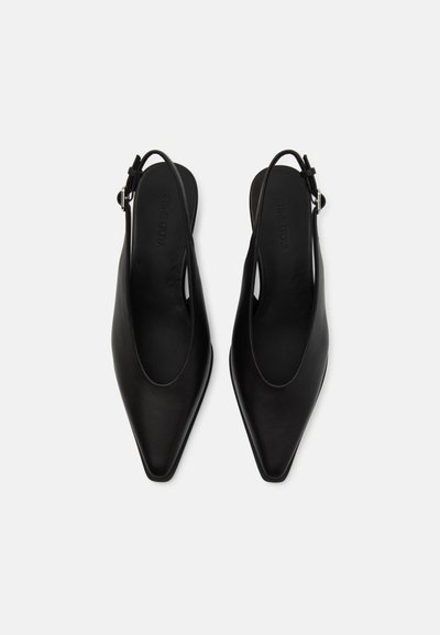 Stine Goya STEELO - Debeli potplat - jet black
