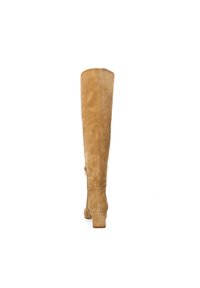 Kniehoge, tan kleurige suede laarzen met een blokhak, voorzien van een zijrits en een soepele textuur. Eenvoudig ontwerp zonder zichtbare patronen of accenten.