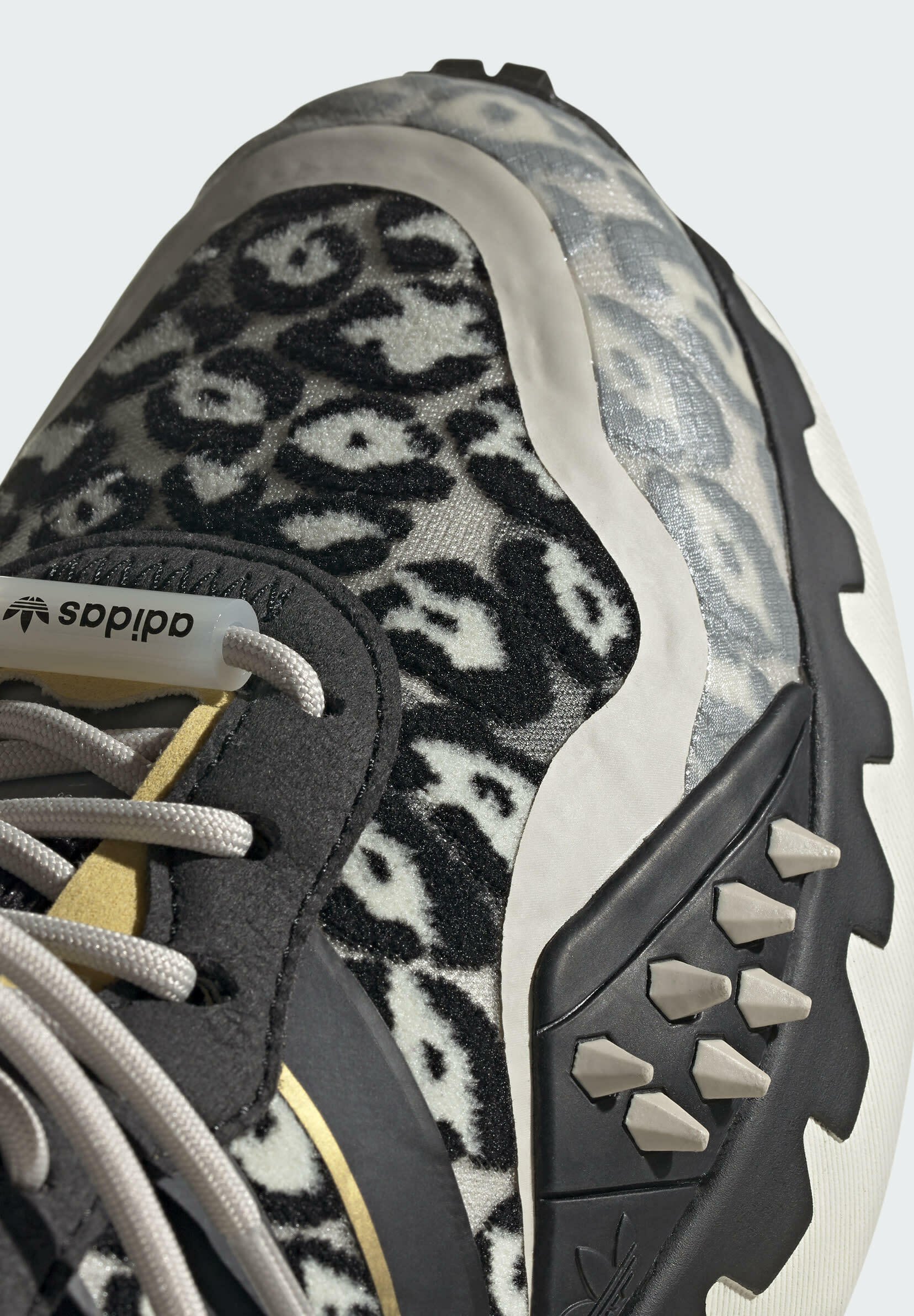 adidas choigo leopard