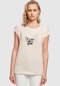 Merchcode IT´S YOUR TIME TO BLOOM EXTENDED SHOULDE - T-shirts med print - pink