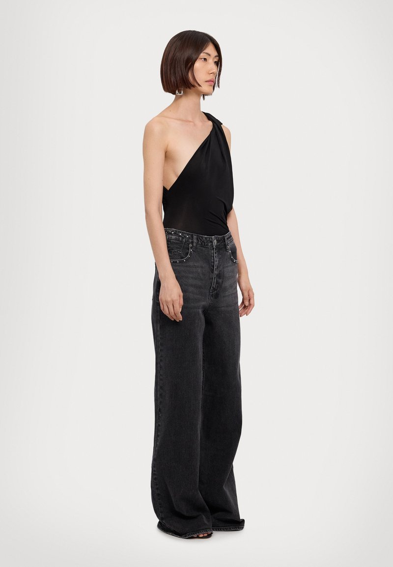 Materiel - NECK TWIST BODY - Top - black, Enlarge