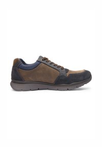 Casual men's sneaker with brown leather and dark gray suede panels, blue mesh collar, brown laces, and textured gray rubber sole.