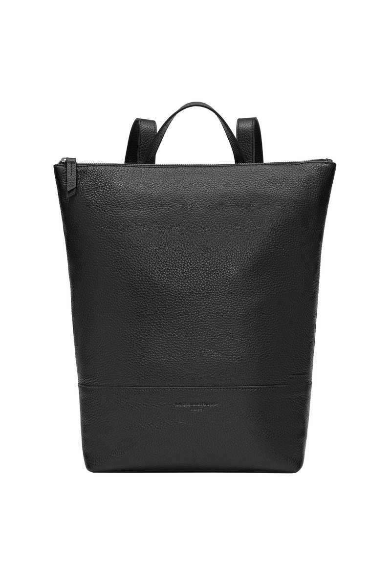 Sac à dos en cuir noir avec une surface texturée, doté de deux bretelles et d'une poignée supérieure. Design simple, fermeture éclair.