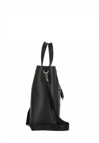 Borsa in pelle nera con una forma strutturata, caratterizzata da dettagli perforati, tracolla regolabile e hardware in argento. Texture liscia all'esterno.