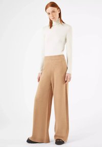 Unausgewählt, cammello