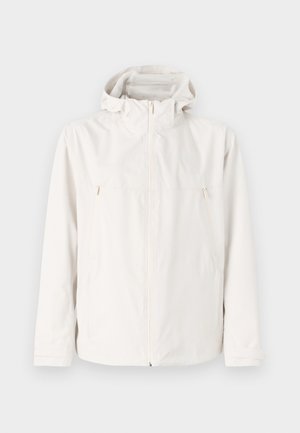Leichte weiße Jacke mit Kapuze, Reißverschluss vorne und zwei Seitentaschen. Glatte Textur und minimalistisches Design.