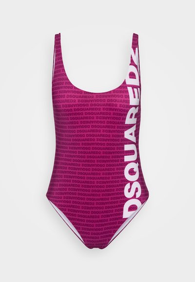 Lilla üheosaline ujumistrikoo, millel on korduv "DSQUARED2" logo muster, madal kaelus ja kontrastsed valged küljeaktsendid.