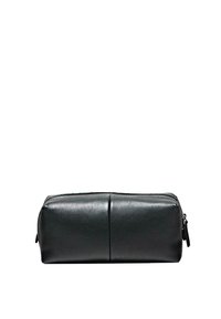 Černá obdélníková toaletní taška z k�ůže s horním zipem, zobrazena na bílém pozadí.