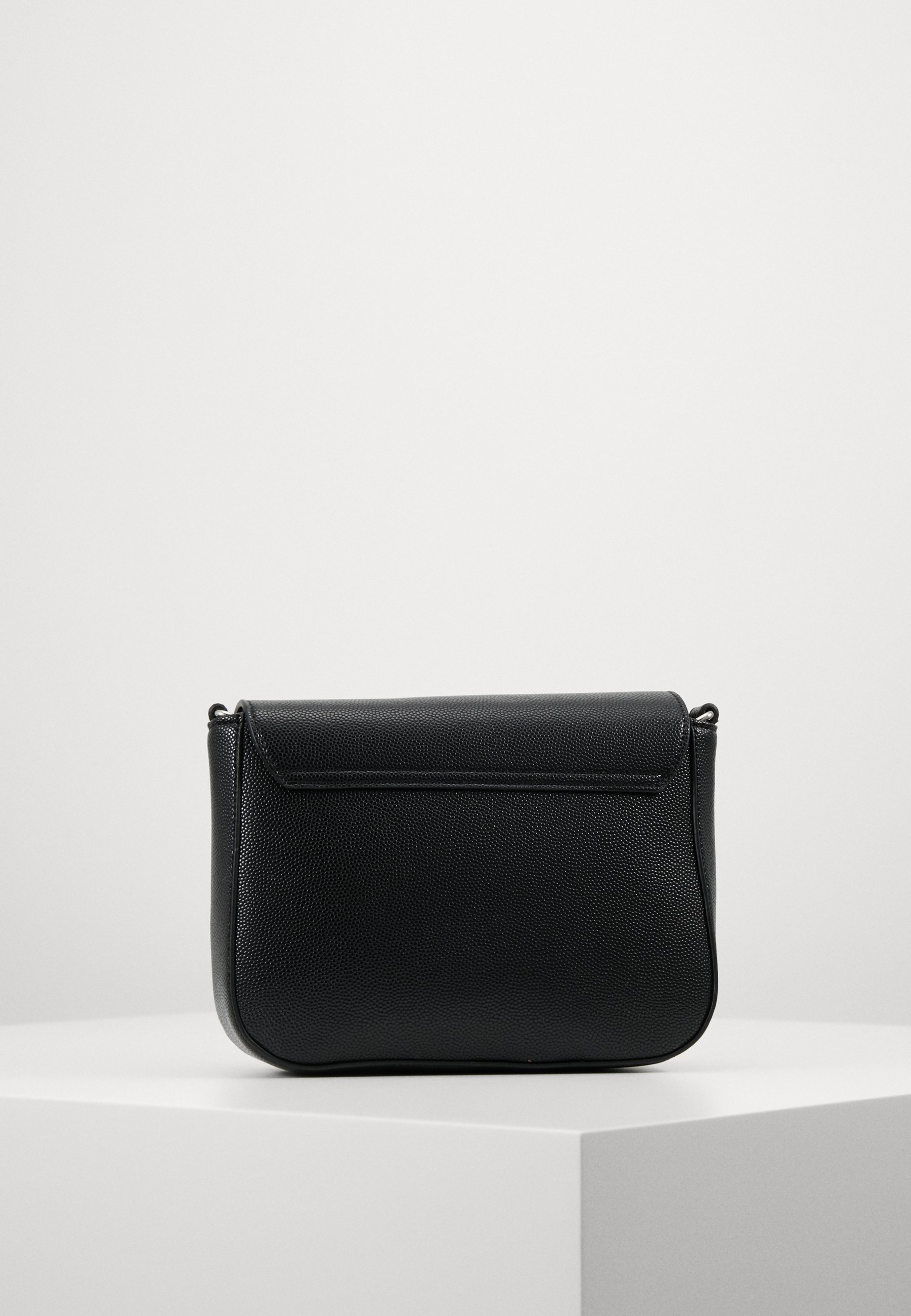 valentino divina purse