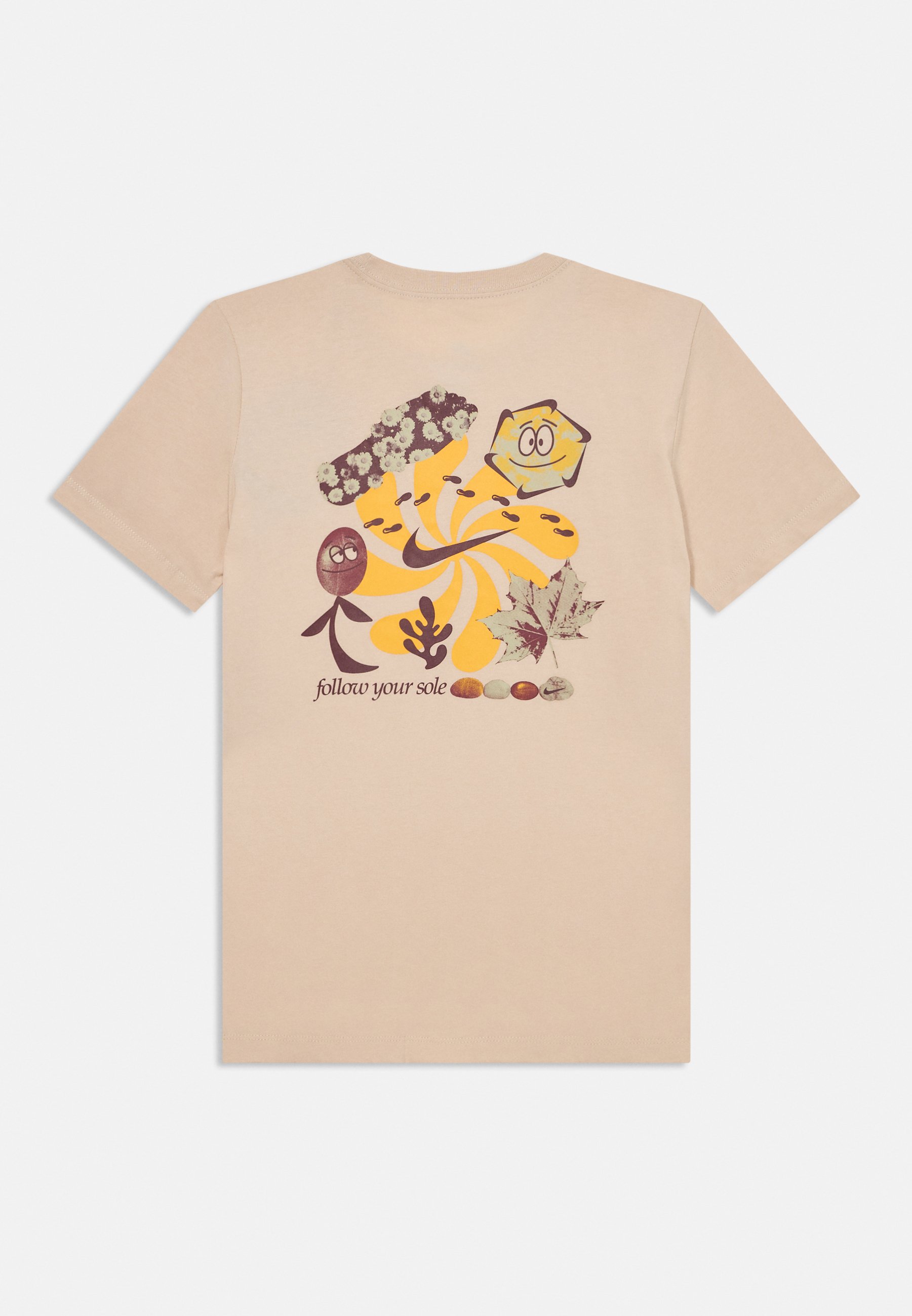 Nike Sportswear TEE EARTHY UNISEX Print T-shirt sand drift