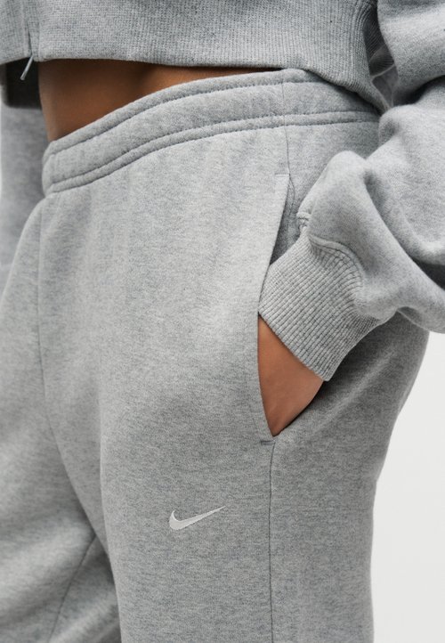 Nike Pantalón de mujer Studio Fleece Medium Weight Gris — photo 6