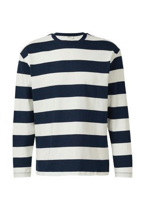T-shirt à manches longues et col rond avec de larges rayures horizontales bleu marine et blanches.