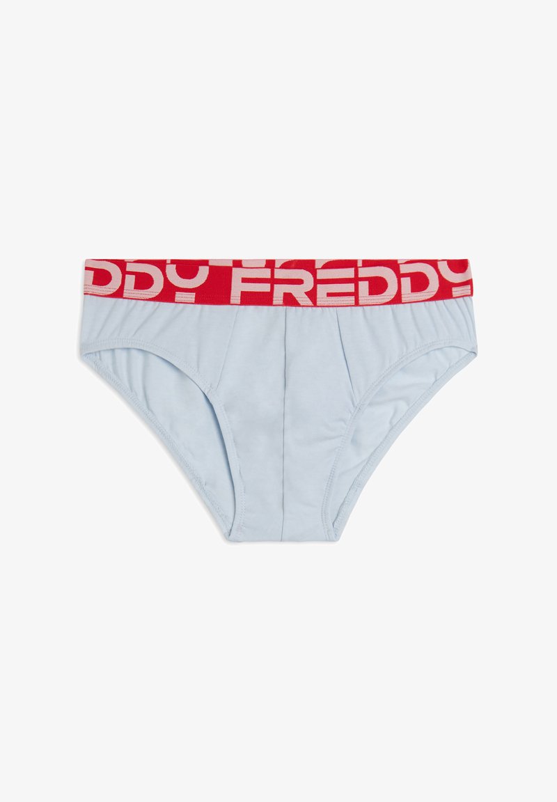 Biancheria intima in cotone azzurro chiaro con un elastico rosso in vita con la scritta "FREDDY" in lettere maiuscole. Progettata per una vestibilità aderente e senza decorazioni.