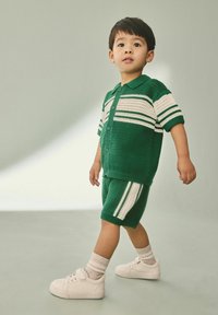 Next REGULAR FIT -  TEXTURED REVERE COLLAR SET - Šortky - green white