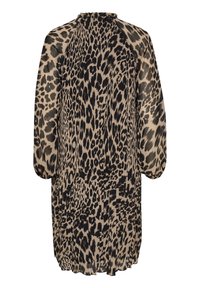 Robe à manches longues plissée avec un motif léopard noir et beige, poignets élastiques et col montant sur fond blanc.