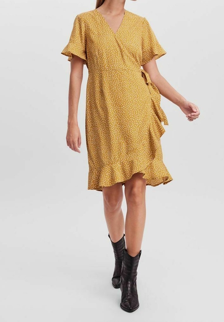 Vero Moda Robe de jour - gold-coloured