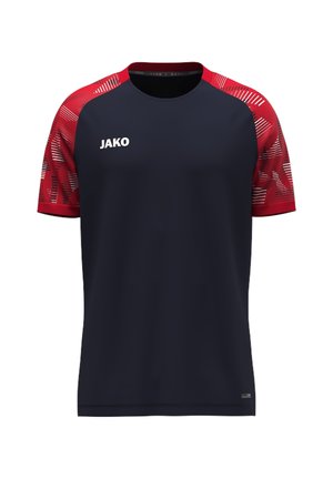 Maglietta sportiva a maniche corte con corpo blu navy, maniche rosse con motivo, collo rotondo e logo bianco "JAKO" sulla parte superiore sinistra del petto.