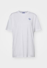 Unselected, white