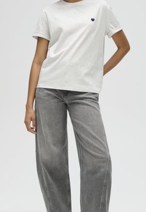 OPUS, SERZ HEART DETAIL - T-shirt basic - grey