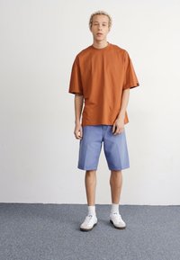 Carhartt WIP SINGLE KNEE - Šortai - bay blue