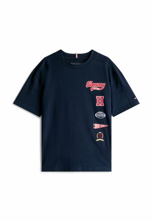 - T-shirt z nadrukiem