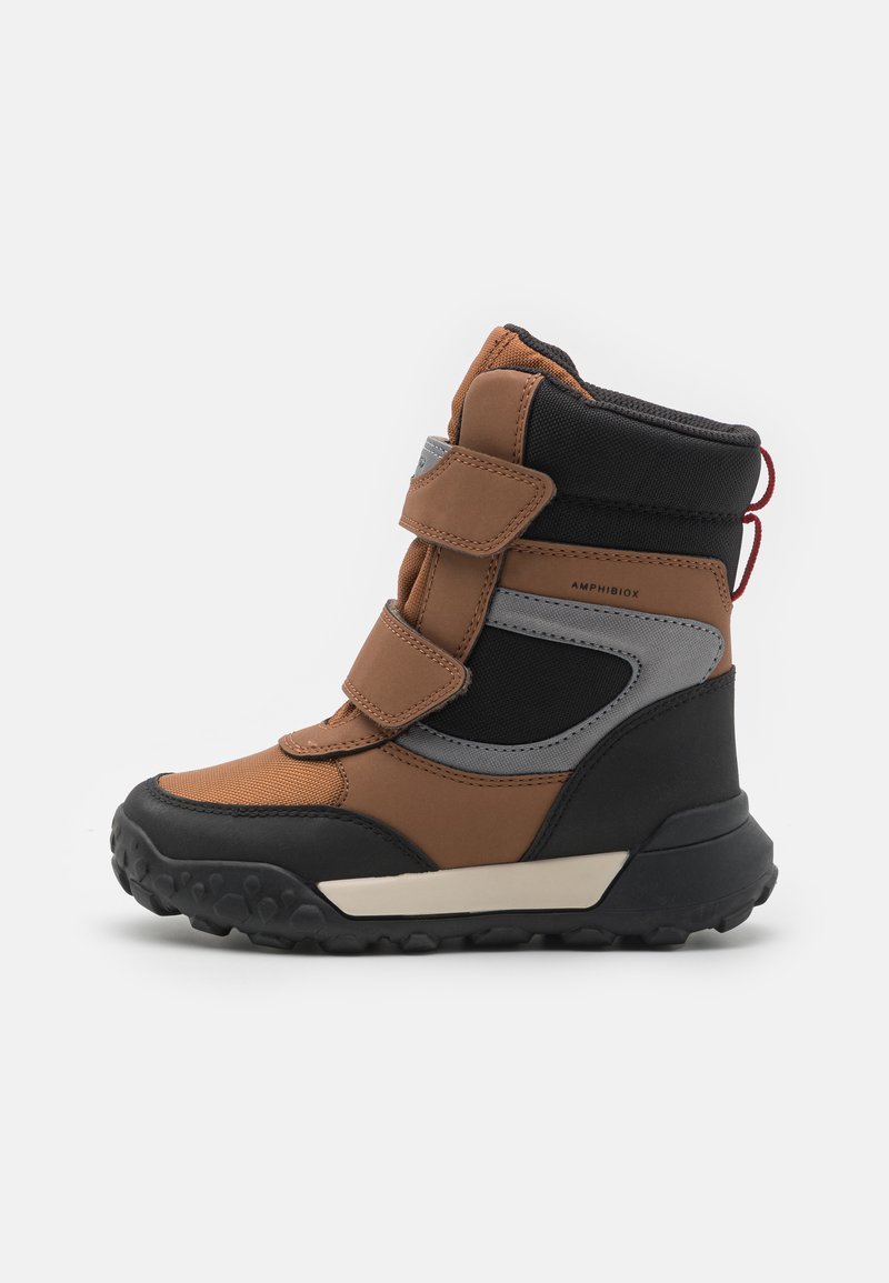 Geox TREKKYUP BOY ABX - Zimske čizme - tobacco/dark silver