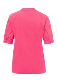 Vaaleanpunainen lyhythihainen pusero, jossa on kaulus, puffihihat ja napit hihansuissa. Silkkinen puuvillakangas.