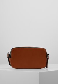 Even&Odd Taška s příčným popruhem - cognac