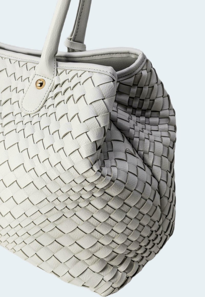 Damen Handtaschen | CAFèNOIR SHOPPING CON INTRECCSHOPPING CON INTRECCIO E ACCESSORIO PENDENTEIO E ACCESSORIO PENDENTE C3WI0201 H Damen Handtaschen | CAFèNOIR SHOPPING CON INTRECCSHOPPING CON INTRECCIO E ACCESSORIO PENDENTEIO E ACCESSORIO PENDENTE C3WI0201 H