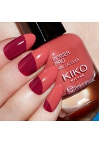 KIKO Milano POWER PRO NAIL LACQUER - Nagellack - ribes red