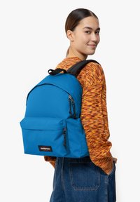 Eastpak DAY PAK'R - Mochila - azure blue