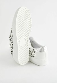 Next FOREVER COMFORT CHUNKY REGULAR FIT - Sneakers - white