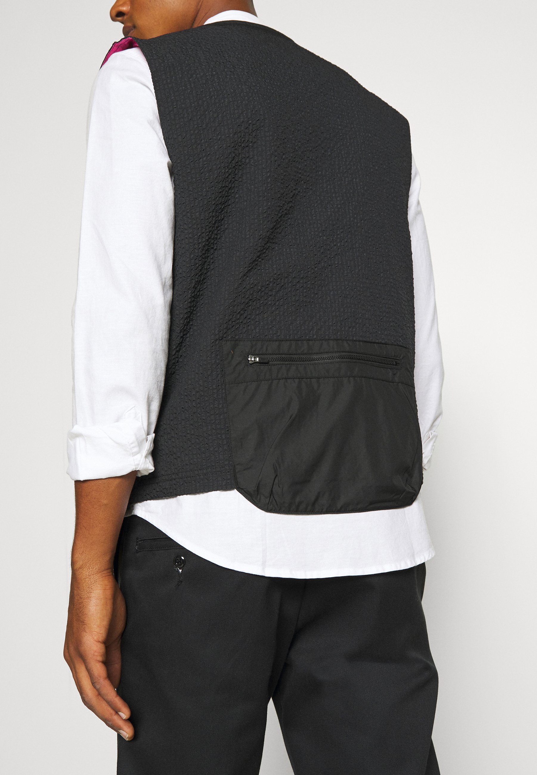 nike waistcoat