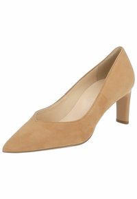 Nude semišové lodičky na vysokém podpatku s špičatou špičkou a blokovým podpatkem o výšce 2,5 palce; hladké vnitřní výstelky a minimalistický design.