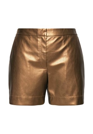 Brązowe skórzane szorty o gładkiej fakturze. Posiadają kieszenie z przodu i dopasowany krój, z widocznymi szwami wzdłuż pasa i brzegów.